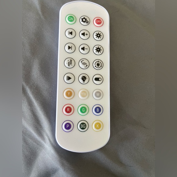 Northern Lights Projector Color Changing Bluetooth Speakers - Picture 17 of 17